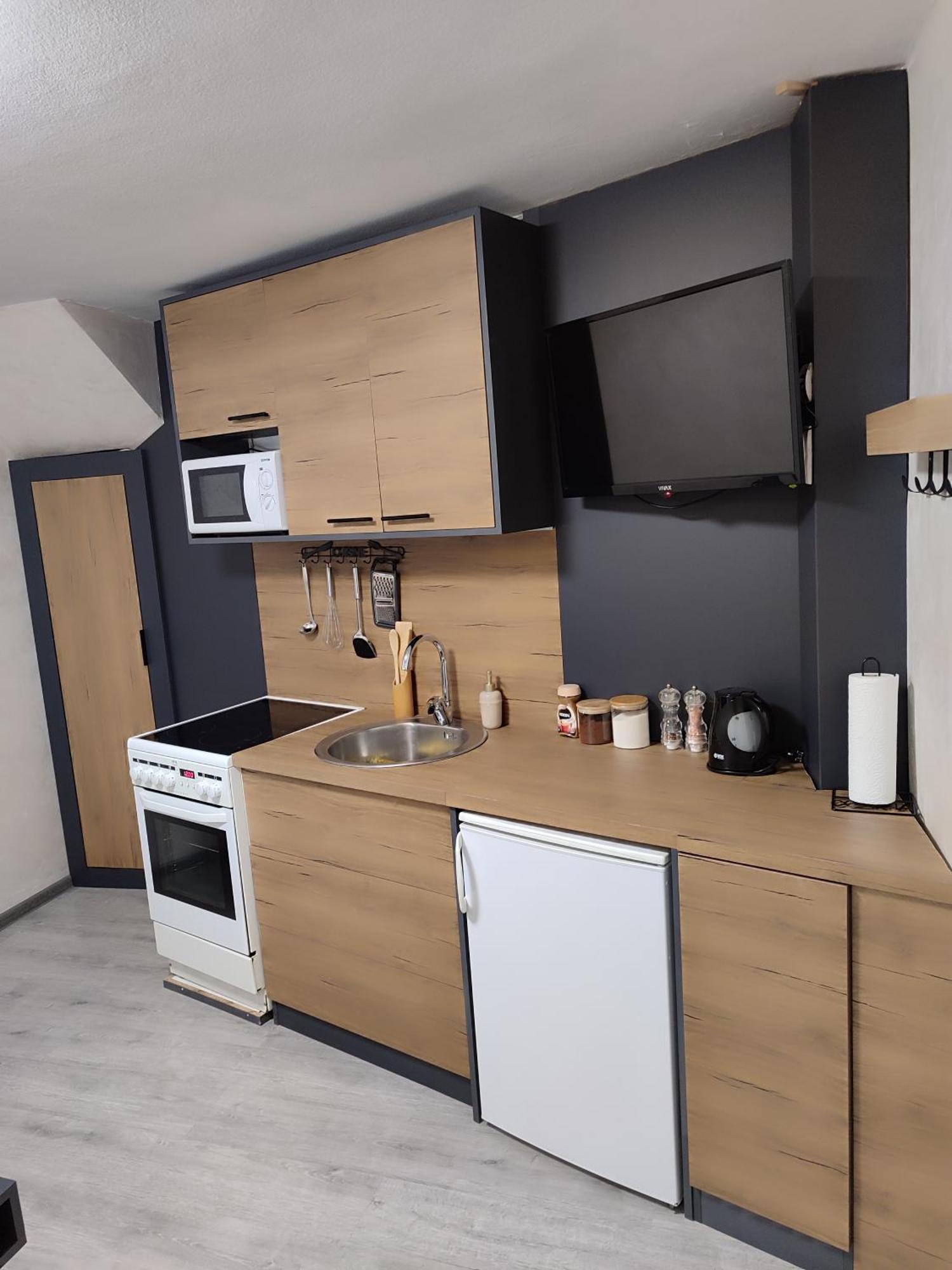 Studio Apartman Free Parking Rubikon Belgrad Zewnętrze zdjęcie